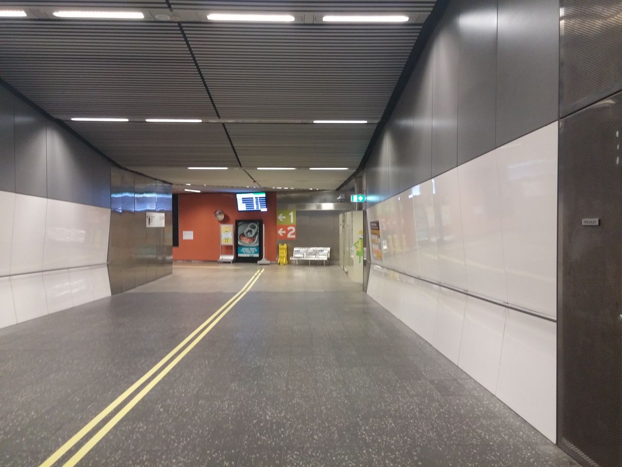 File:Tunnel to Perth Underground station.jpg