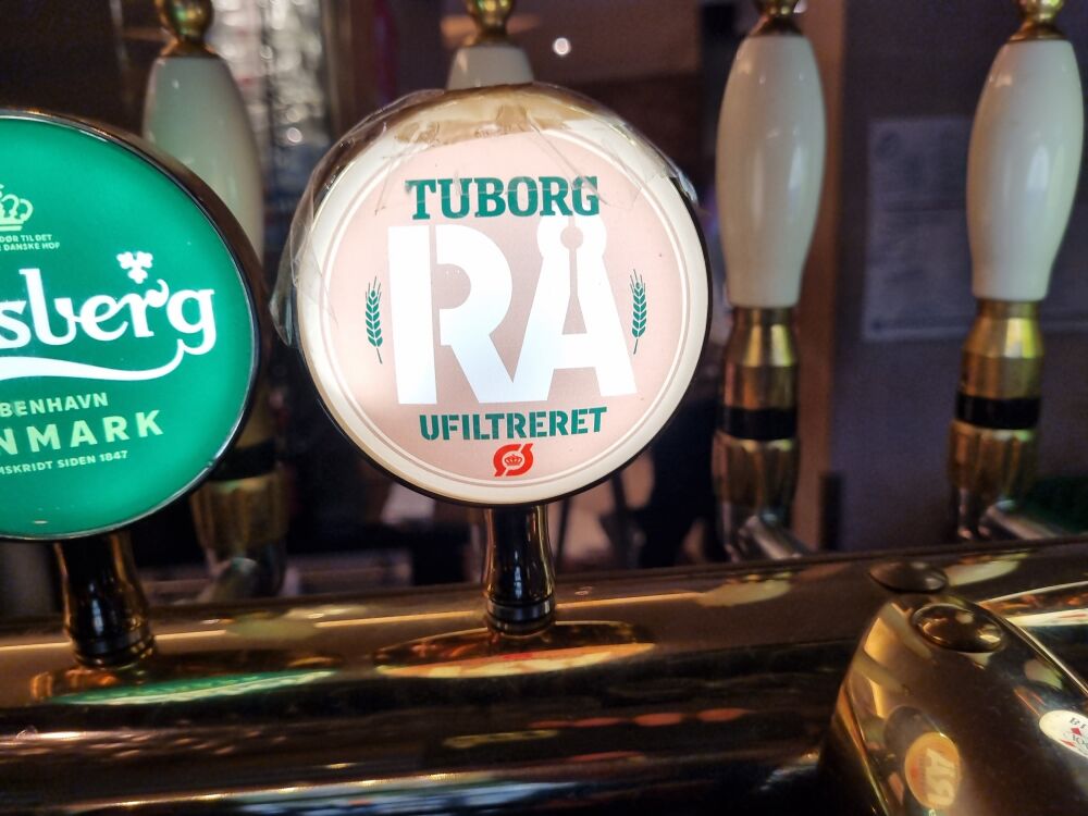 File:P26189 Tuborg beer tap.jpg
