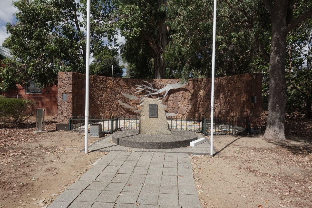 File:SAM09459.JPG