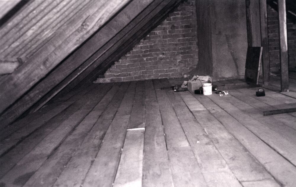 File:P11946 New attic floor.jpg