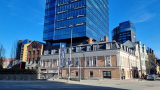 It's not only Perth that gets glass towers on top of old buildings