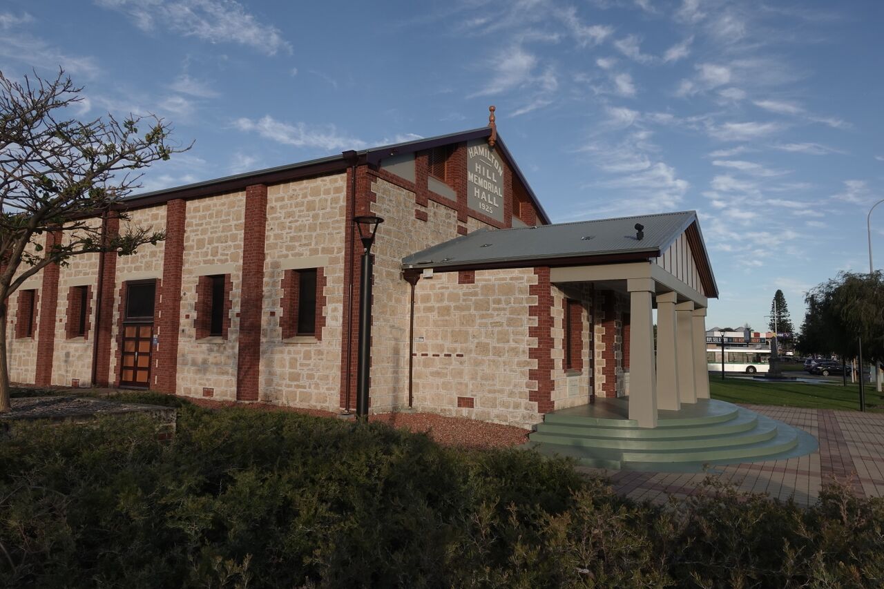 File:SAM08070.JPG