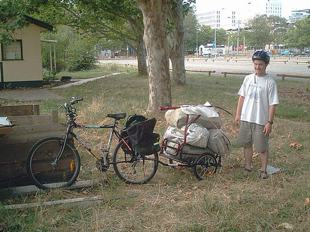 File:P19385 2006 02 bike-trailer.3.jpg