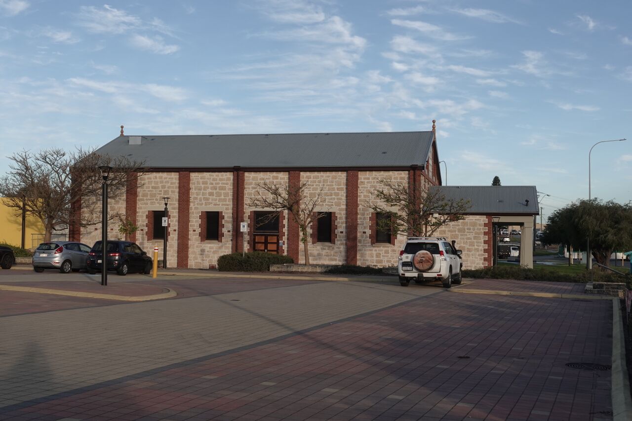 File:SAM08071.JPG