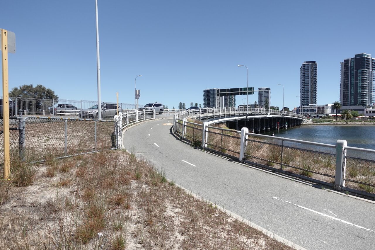 File:2026-10-13 Canning Bridge 006.JPG
